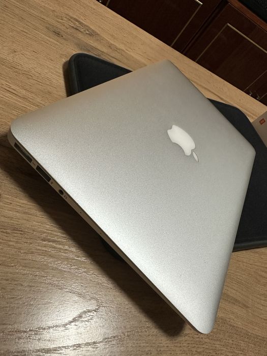 MacBook Air 11, 2013 года.