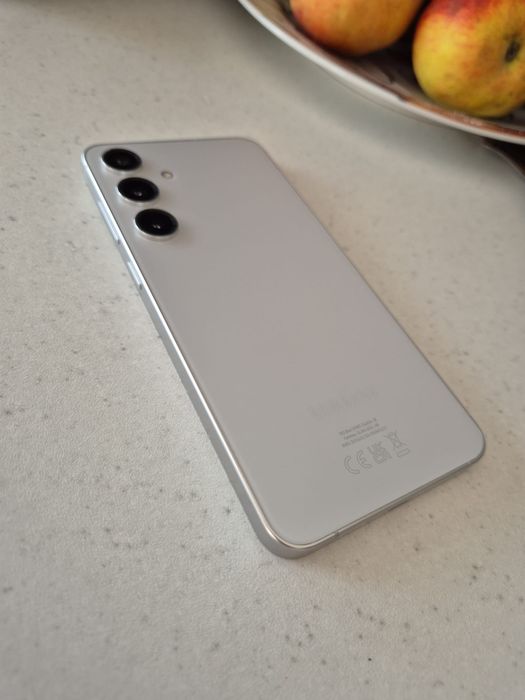 Vand Samsung S24 plus in garantie