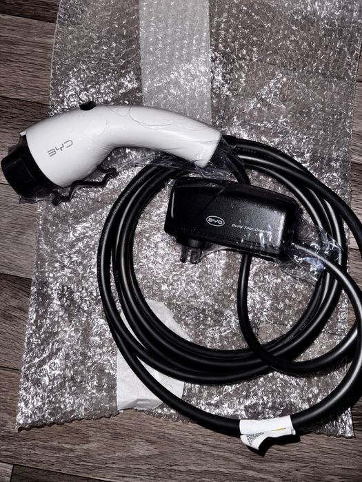 Зарядка BYD original 1.8 kw