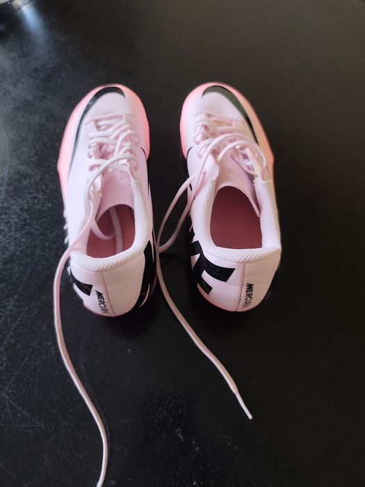 Детски бутонки NIKE