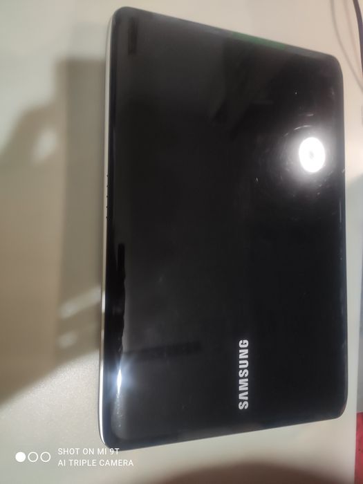 Продам ноутбук samsung