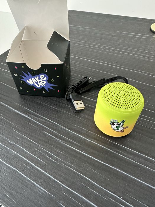 Портативная Bluetooth-колонка, новая