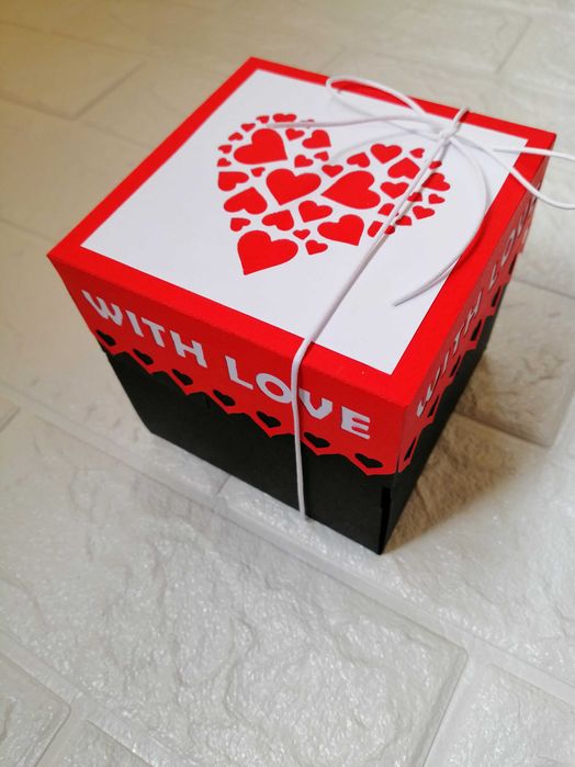 Експлодираща кутия