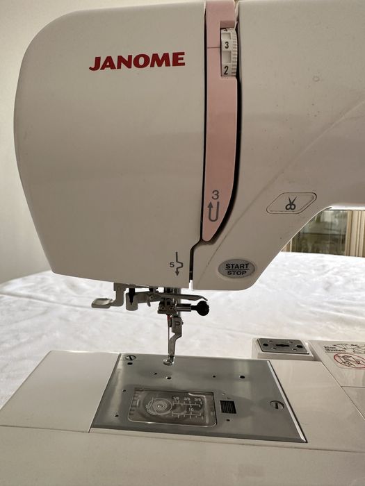 Вышивальная машина Janome MC 370E