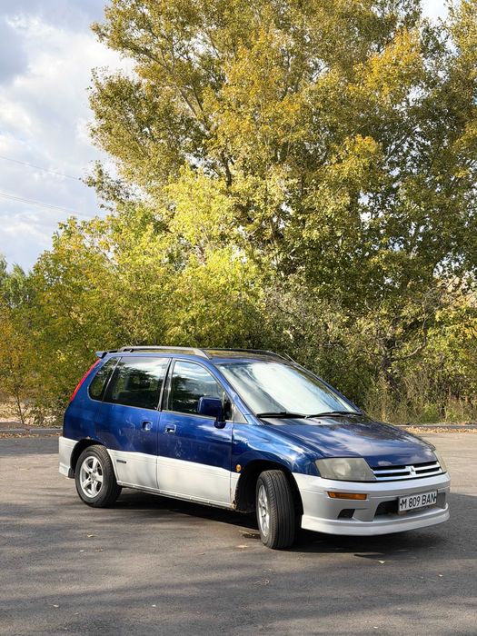 Mitsubishi Space Runner 1999 2.4 АКПП — 18 лет в одних руках.