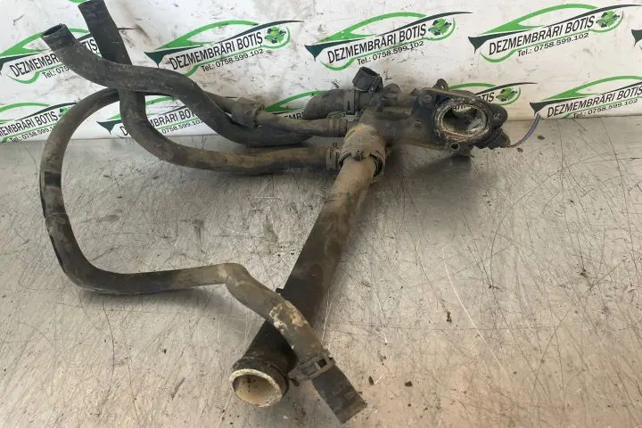 Carcasa termostat 032 121 111 Volkswagen VW Golf 2001 1.4 MT (75 hp)