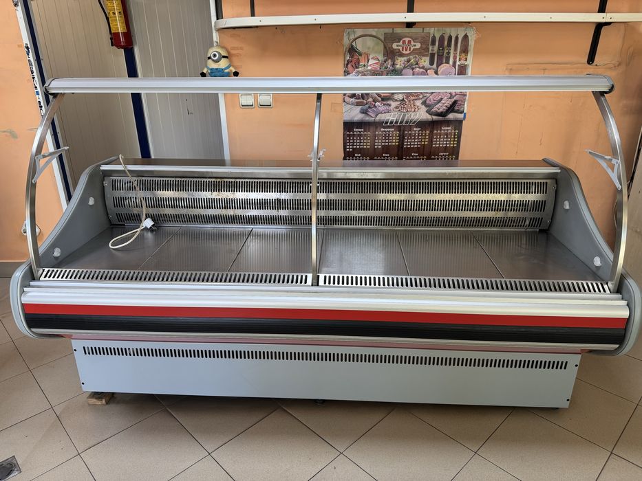 Хладилна витрина за хранителни стоки