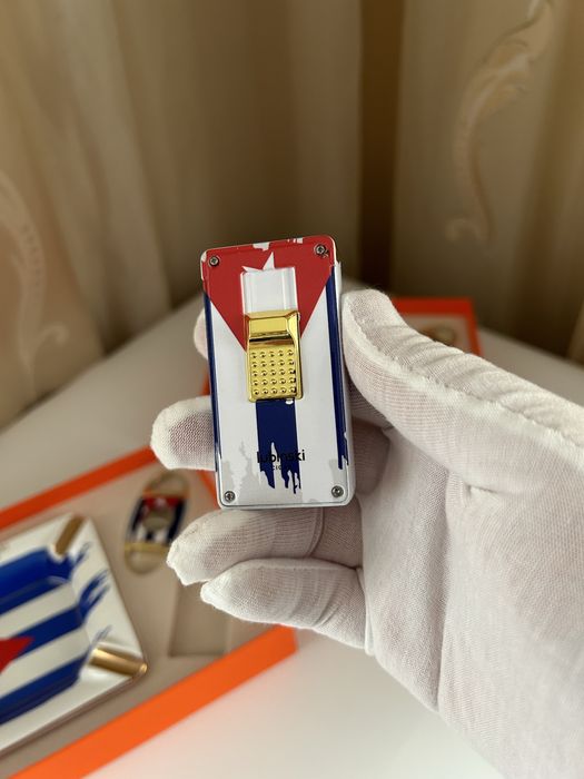 Луксозен подаръчен комплект за пури – пепелник, запалка и резачка