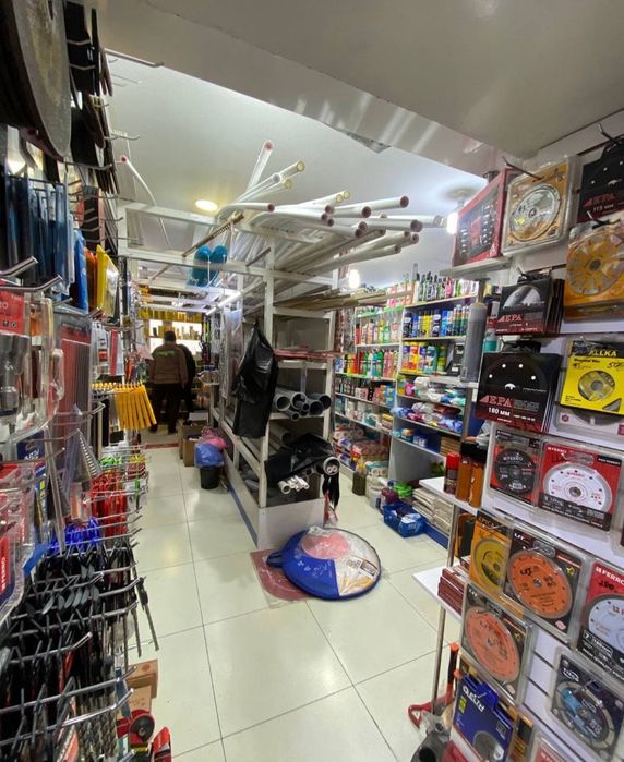 Продается коммерческое помещение, ориентир: метро Ойбек, 100м²