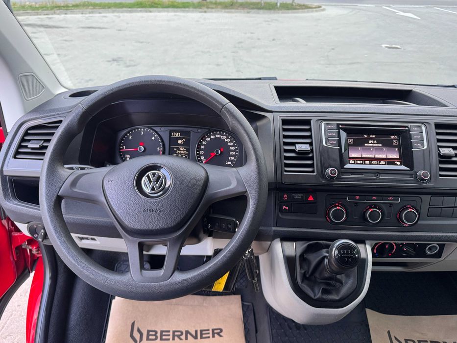 VW Transporter T6 Lang EDITION 8+1 Loc An12/2018 : 2.0 TDI: Euro 6
