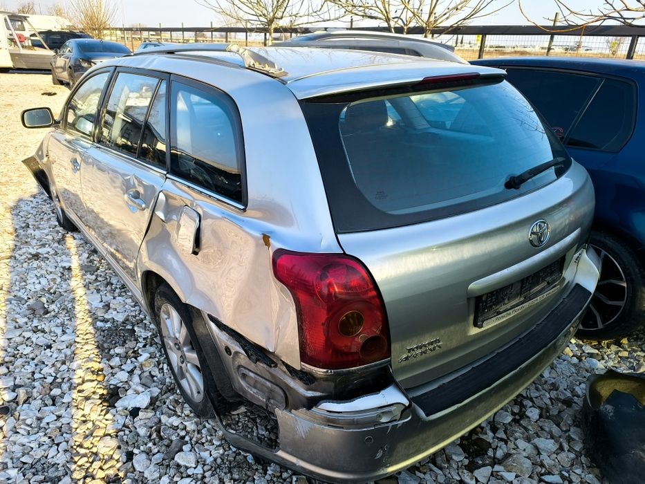 Toyota Avensis D4D 2.0 НА ЧАСТИ