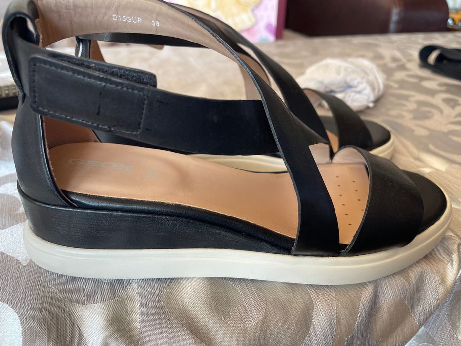 Сандали дамски размер 38