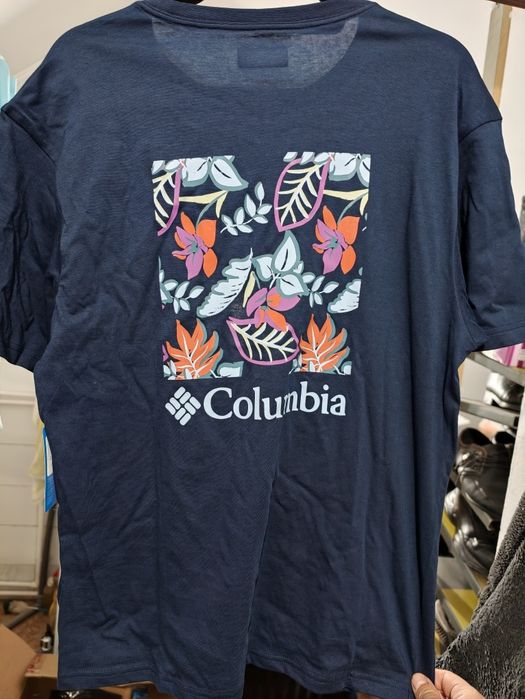 Columbia tricouri