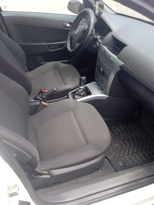 Vând Opel astra H 2009