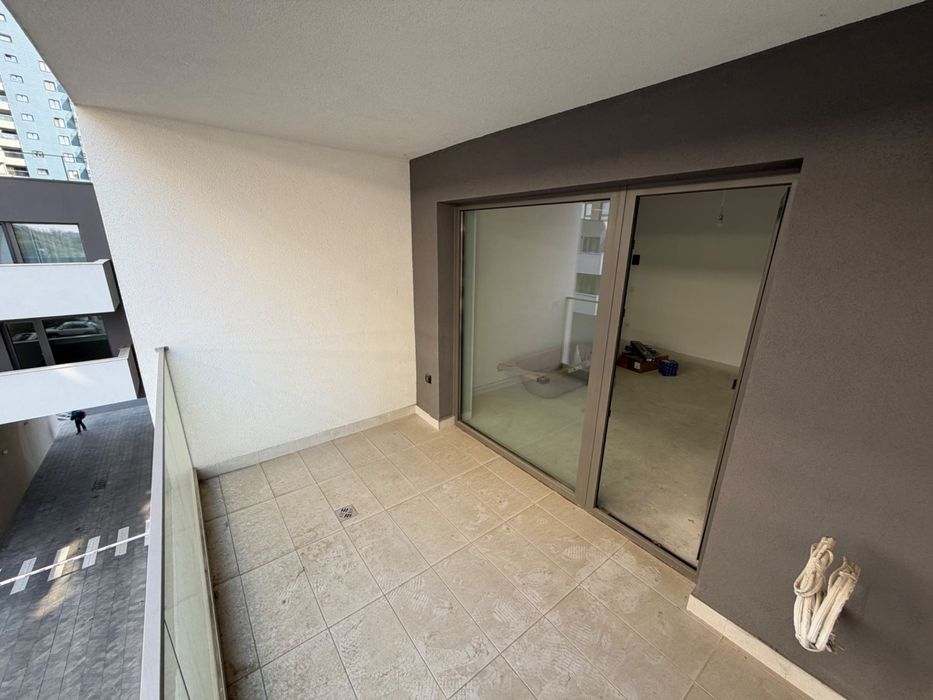 Vand Apartamente 2 camere Prima Vista