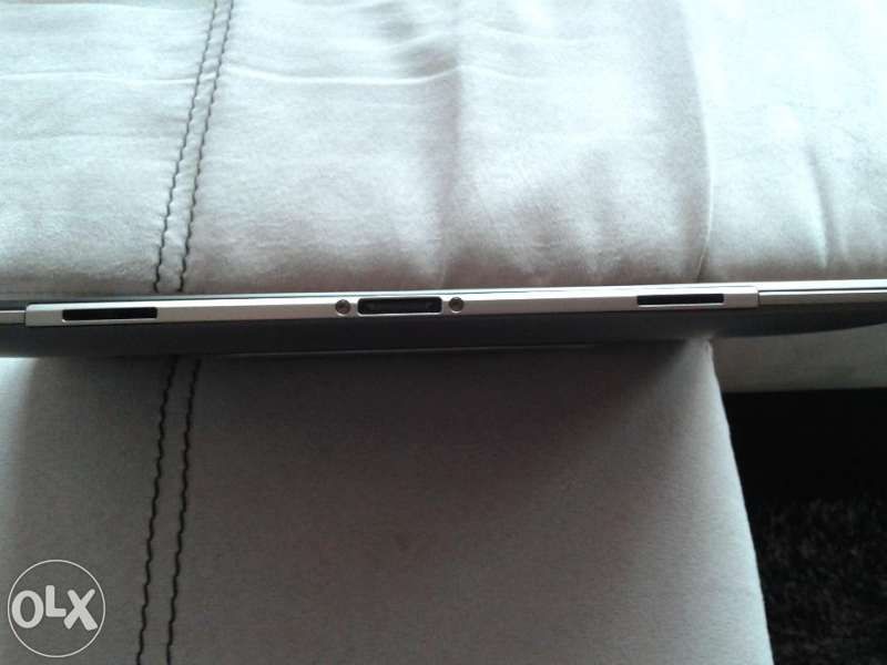 Падфон Асус Р02 .