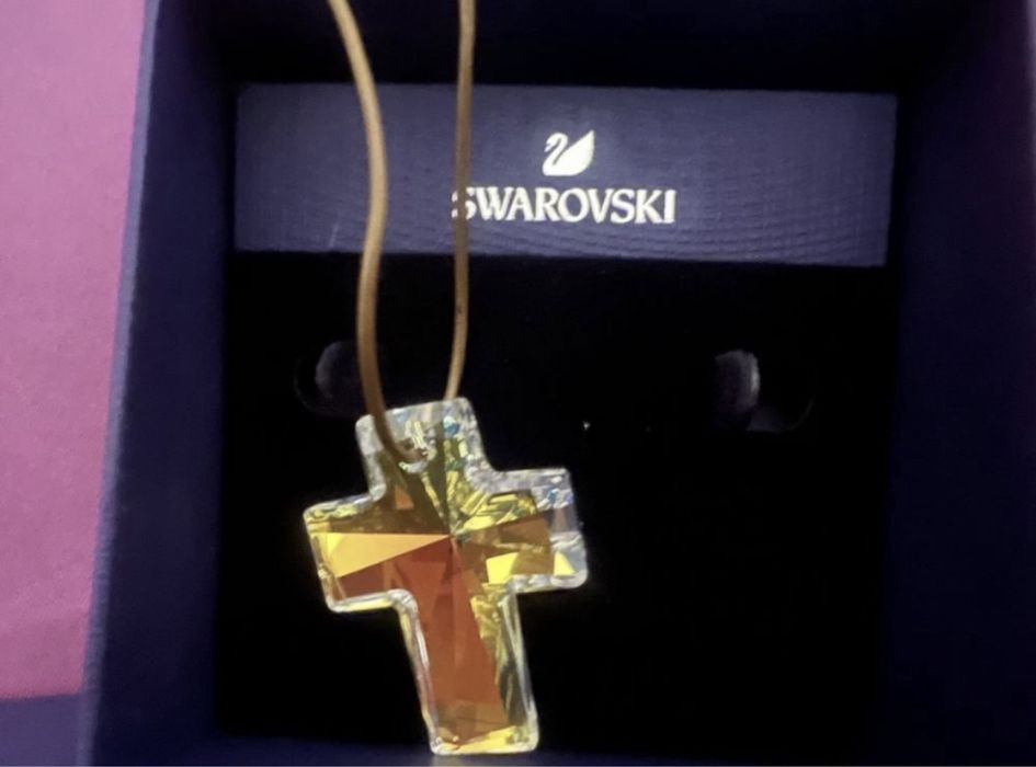 Разпродажба! Висулка кръст Сваровски