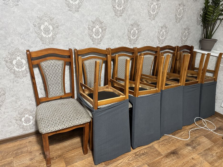 Продается стол со стульями