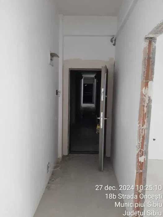 Apartament INTABULAT,2 camere decomandat TOP, PROPRIETAR,imobil locuit