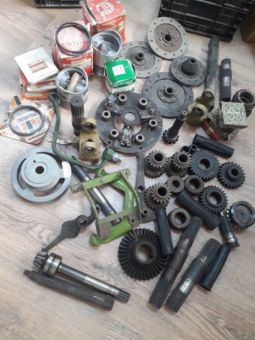 Piese Agria, piston, pinioane,ax priza,placa presiune,disc