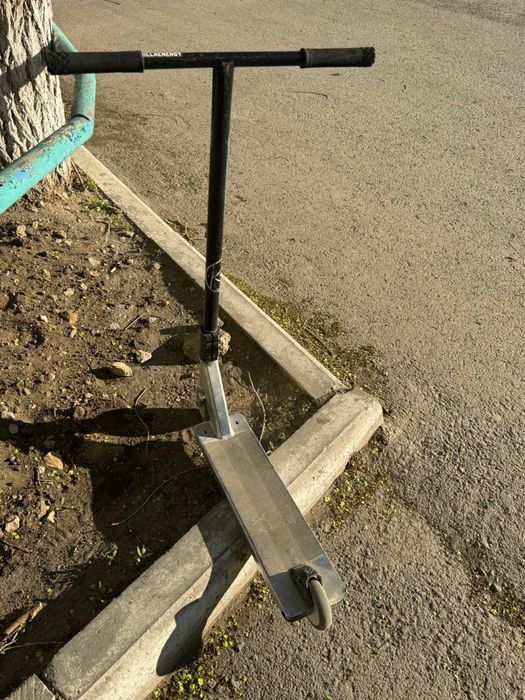 Продаю кастомный трюковой самокат