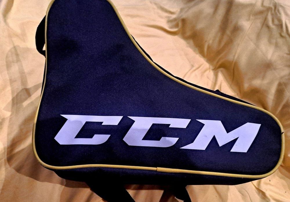 Коньки хоккейные