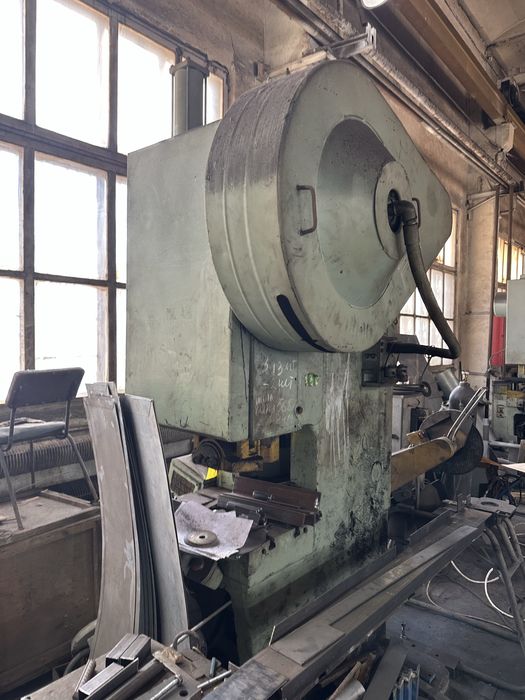 Продам Пресс кривошипный КД2126Е