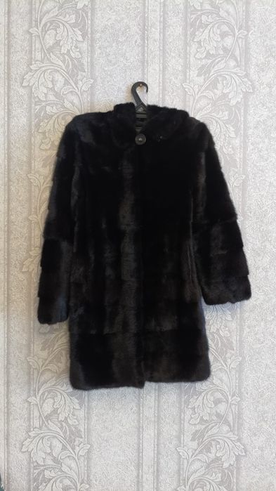 Продам норковую шубу