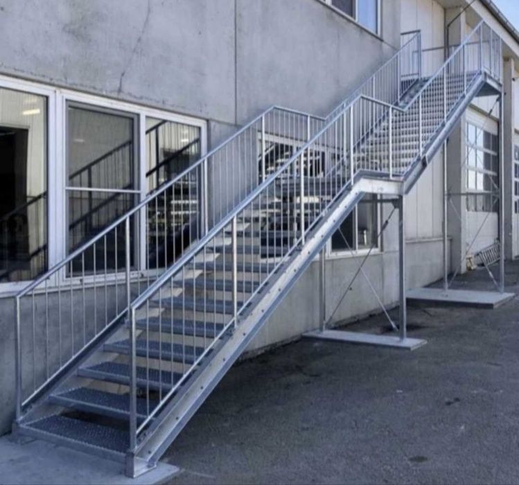 scari zincate mai multe modele