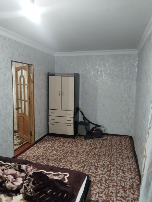 Чирчик аренда 2 ком квартира в 8 мкр 3 этаж