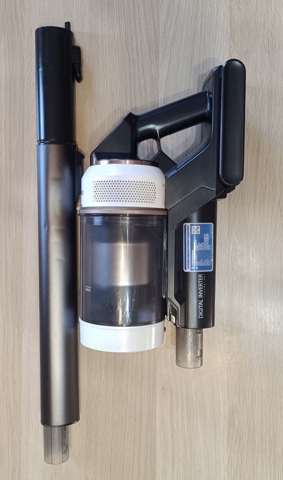 Вертикальный пылесос Samsung Bespoke Jet VS20A95.