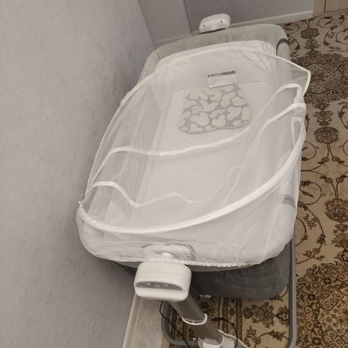 Продам колыбельную кроватку