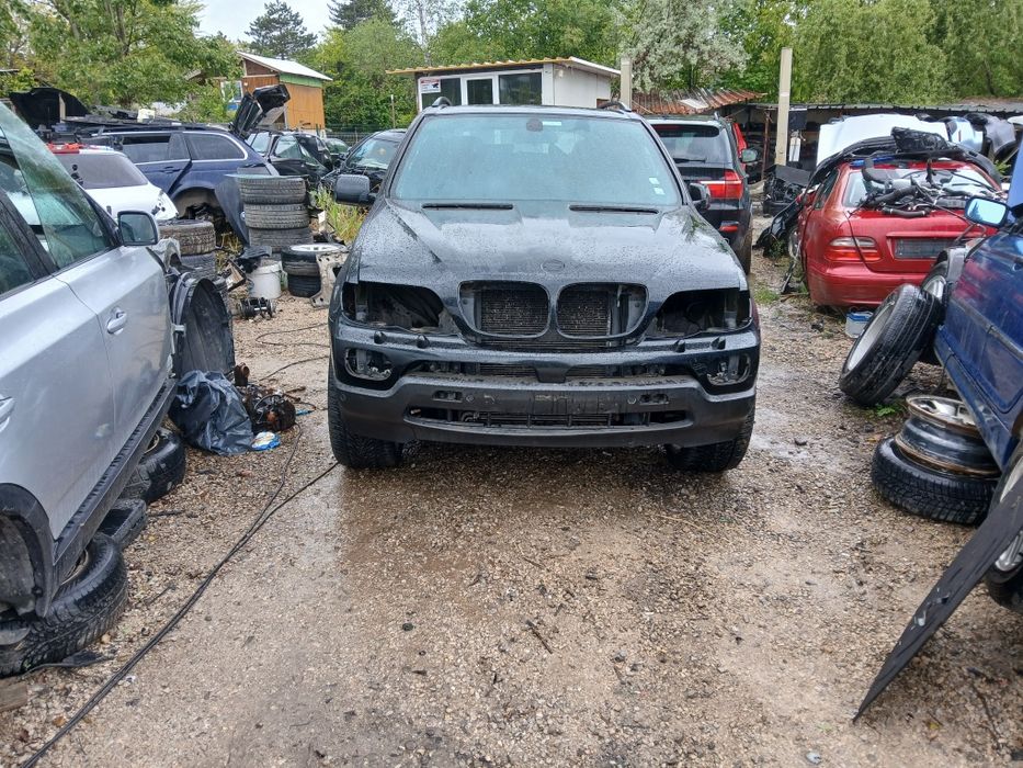 BMW E53 X5 4.4 320коня