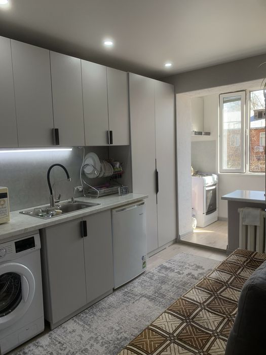 Продается своя 1 комнатная кв чиланзар 4 квартал 4 этаж