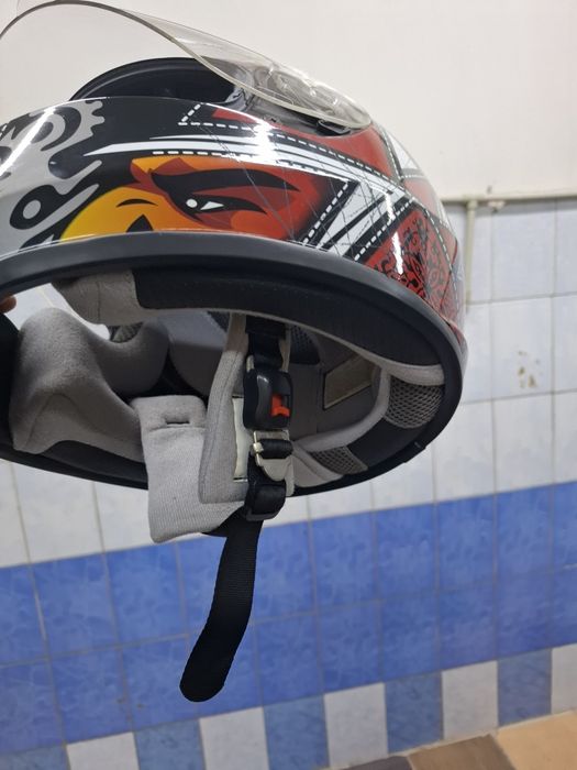 Мотошлем. В хорошем состоянии.