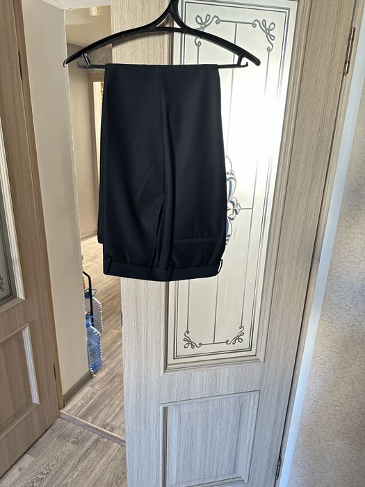 Костюм черный 54 р.