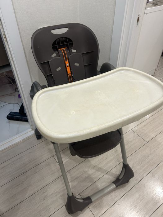 Продам детский столик для кормление