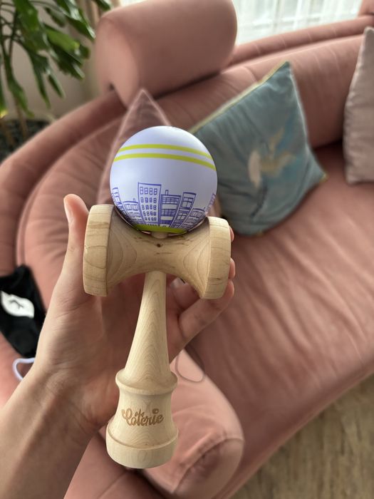 Vand kendama laterie