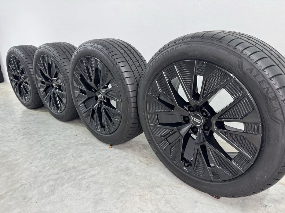 Jante Audi Q8 Etron R21 Originale RS Negru Lucios Bridgestone de vara