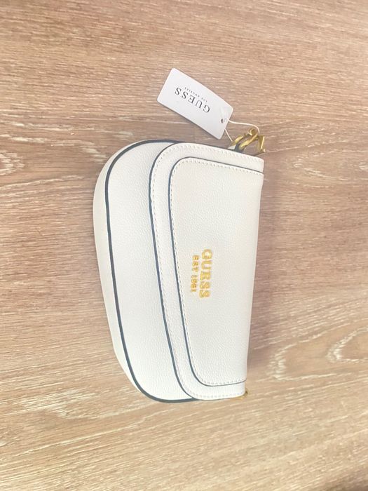 Продам брендовую сумку Guess