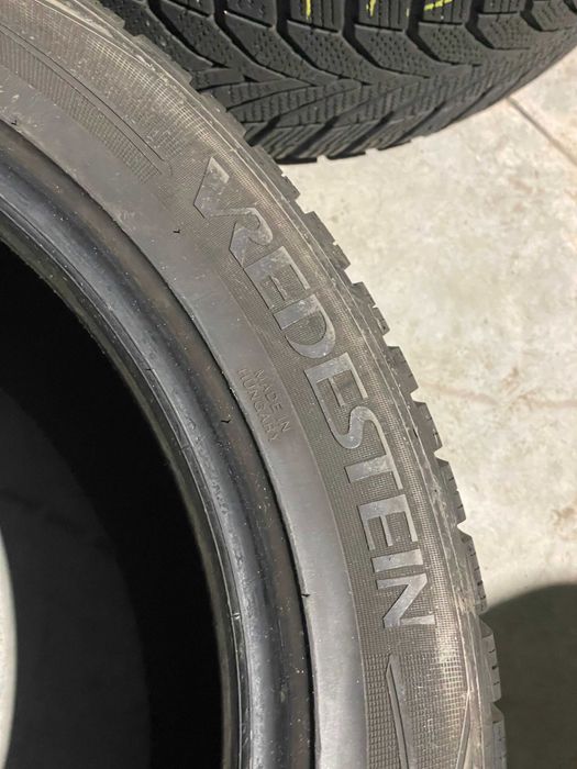 2X 255 45 19 Vredestein Giugiaro design Winter