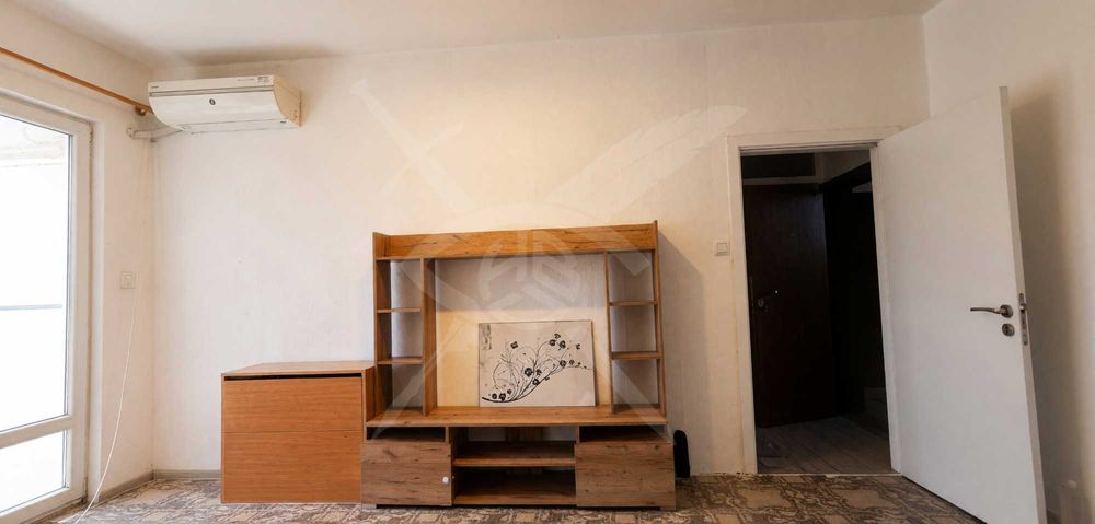 Двустаен апартамент - кв. Тракия - 11897011