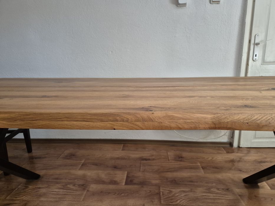 Масивна дъбова маса