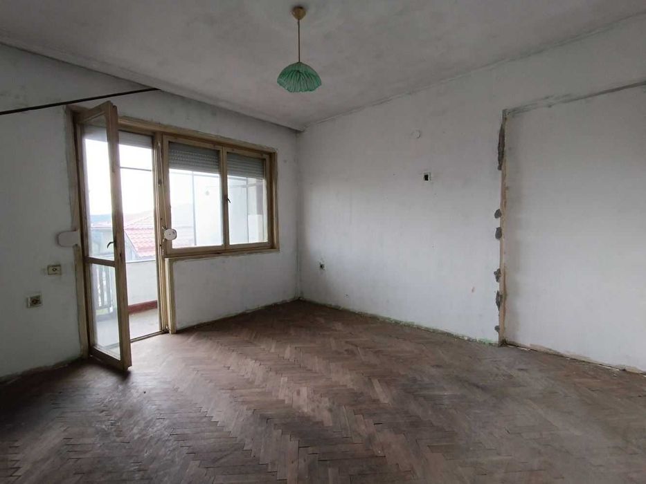 Продава се Тристаен апартамент в Велико Търново, Център - 100 кв.м за 1315 €/кв.м - Снимка #6