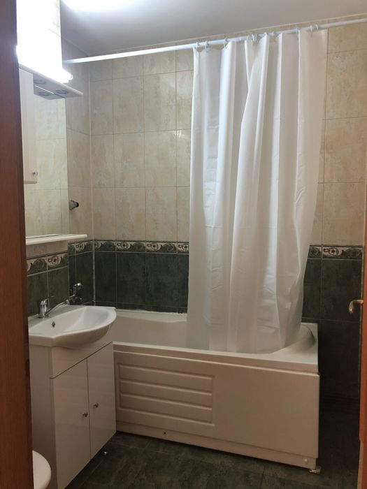 Inchiriere apartament 3 camere Praporgescu  ,centrala gaz