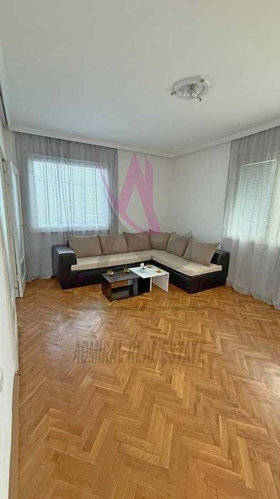 Дава се под наем Четиристаен апартамент в Варна, Чайка - 97 кв.м за 818 € - Снимка #2