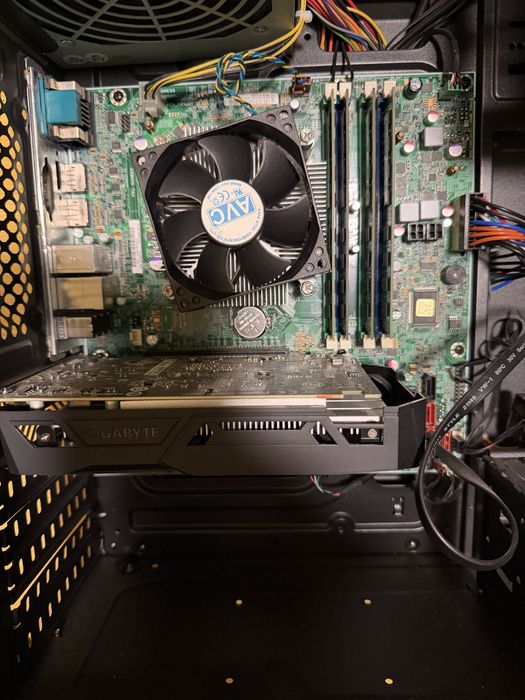 De vanzare PC gaming