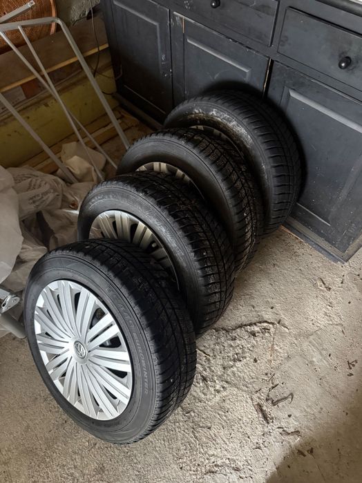Зимни гуми + джанти + тасове VW polo