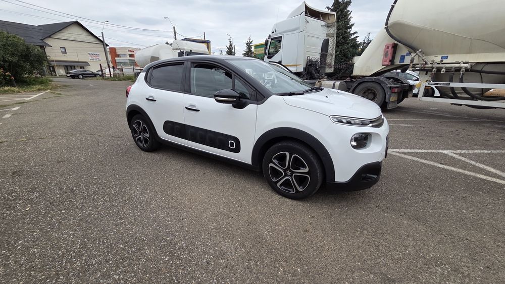 Citroën C3 Shine AUTOMATA 1.2 Benzină 110 CP  | KEYLESS | CAMERĂ | CARPLAY