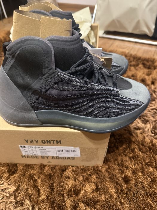 Yezzy  adidas  originali